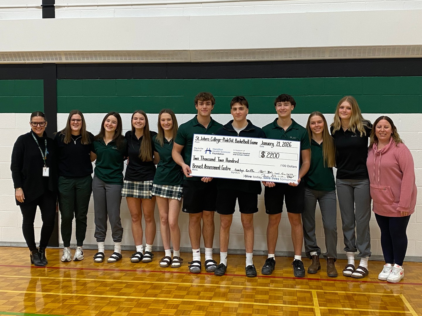 A heartfelt thank you to our amazing community for showing up in powerful ways and supporting patient care across @hamiltonhealthsciences ✨
1. 📸: A special thank you to the Flanagan Family Foundation for a generous grant supporting critical equipment in the Pediatric Urology Clinic. Your investment in advanced technology will directly support Dr. Luis Braga and the clinical care team — enhancing patient care and improving the experience for families.
2. 📸: Shoutout to Sacha (5acha5), the high school student behind Donations in Motion! Inspired by a goal to run up to 1,000 km and raise $5,000 for the Pediatric Oncology Unit at @mcmasterchildrens, Sacha exceeded expectations — raising $5,310 through community support and determination. Incredible work!
3. 📸: A big thank you to the Ellens Family and the Haick Family for raising $11,417.76 through their Music Trivia Fundraiser in support of @mcmasterchildrens. Your continued dedication and years of fundraising mean so much to our community.
4. 📸: Thank you to Lalitha and Julian from the CraftRaft Initiative for raising $1,222 for @mcmasterchildrens. Your creativity and commitment are helping make a real difference for MacKids and their families.
5. 📸: We’re grateful to the Grimsby Firefighters Association (@grimsbyfiredept) for their generous $1,700 donation supporting the Burn Unit at Hamilton General Hospital. Your gift is helping advance the purchase of a PDL Laser, critical equipment that improves recovery for burn survivors.
6. 📸: Thank you to the Hamilton Archery Centre (@hamiltonarcherycentre) for hosting the 2025 Charity Shoot Tournament, raising $4,312 for @mcmasterchildrens. Your annual event brings together archers of all ages to support the hospital’s highest-priority needs — true community champions!
7. 📸: A heartfelt thank you to St. John’s College (@sjc_eagles) for raising $2,200 for the Breast Assessment Centre at Juravinski Hospital and Cancer Centre through their Pink Out Basketball Game. We’re so grateful for your continued commitment and support.