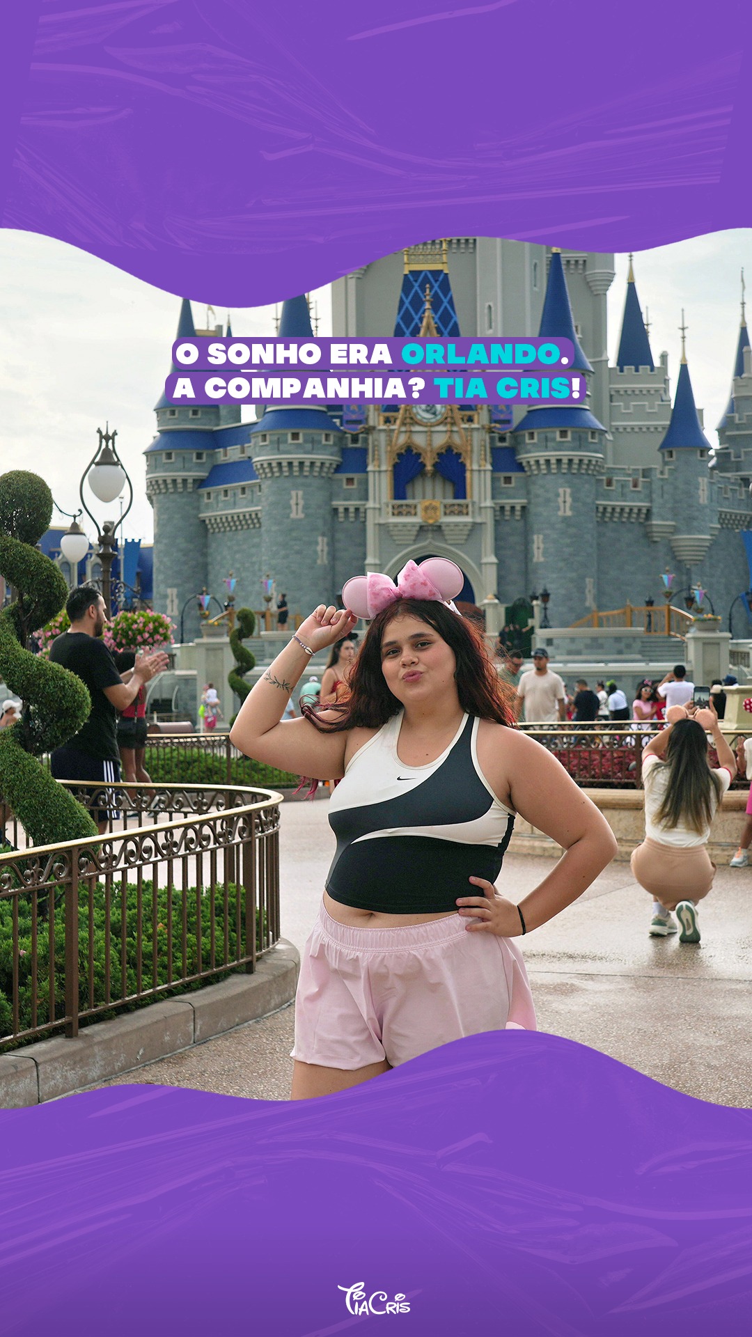A Maria mora em São Paulo, mas escolheu embarcar com a gente aqui do Rio! 😍
O passaporte e o visto ficaram com a Tia Cris Visa. O visto saiu aprovado e a felicidade é essa que você vê!
Daí em diante, ela só precisou arrumar as malas. A gente cuidou do resto, do embarque no Rio até a volta para casa, na primeira vez dela em Orlando! 🎢
Se a sua primeira vez em Orlando também está esperando alguém para cuidar dessa aventura, comenta aqui com "eu quero" e a nossa equipe vai te enviar uma mensagem. 💜