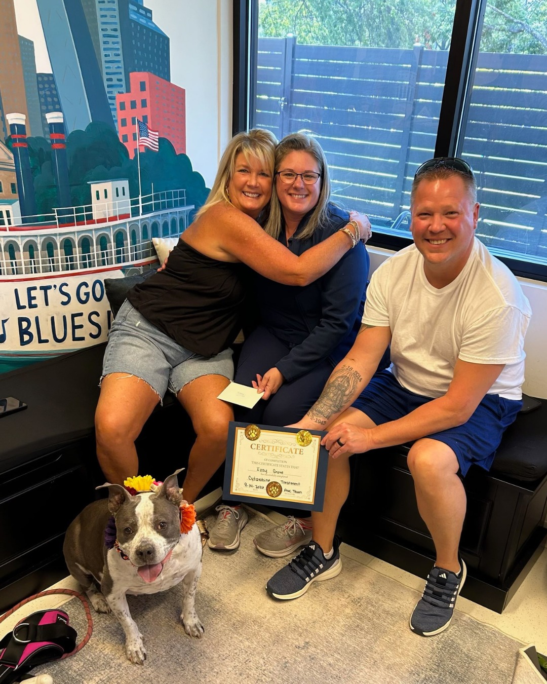 🎓🐾 Izzy graduated from her Cytarabine treatment!
We’re celebrating this brave girl and the incredible family who stood beside her through every step of her treatment journey. Izzy, your strength and sweet spirit have inspired us all—and we couldn’t be prouder of you!
Please join the ANC family in congratulating our newest graduate! 💜🎉
#ANC #GraduationDay #TheAnimalNeurologyCenter #CytarabineTreatment